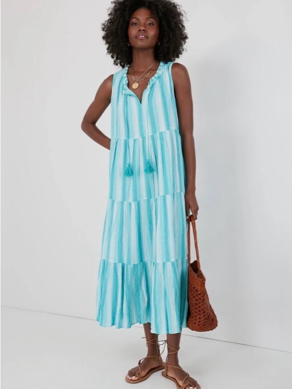 Tuckernuck Aquamarine White Salty Paloma XL